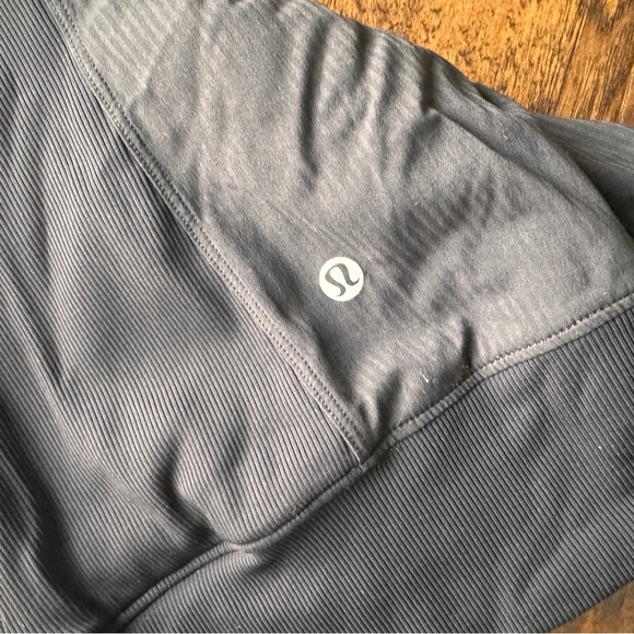 Lululemon Dance Studio Jacket sz 4 black - Picture 3 of 3